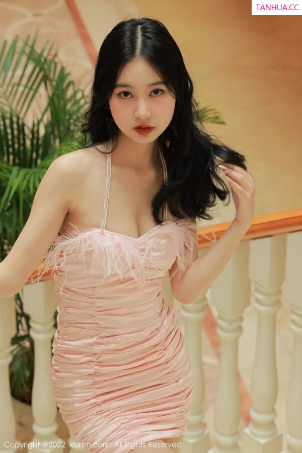 谢晚晚  [XiuRen]高清写真图 2022.07.06 No.5235 谢晚晚第18张图片